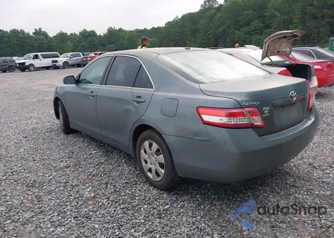 2010 Toyota Camry Le z USA, uszkodzony, nr VIN 4T1BF3EK6AU511687